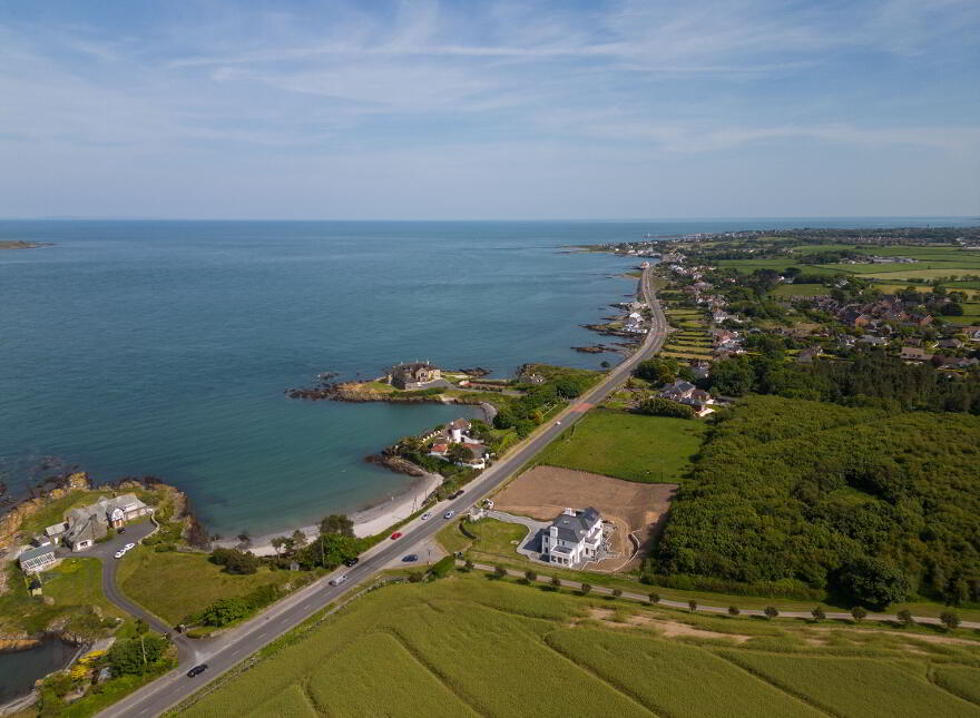 Lisnarede House, 176a Warren Road, Donaghadee, BT21 0PJ