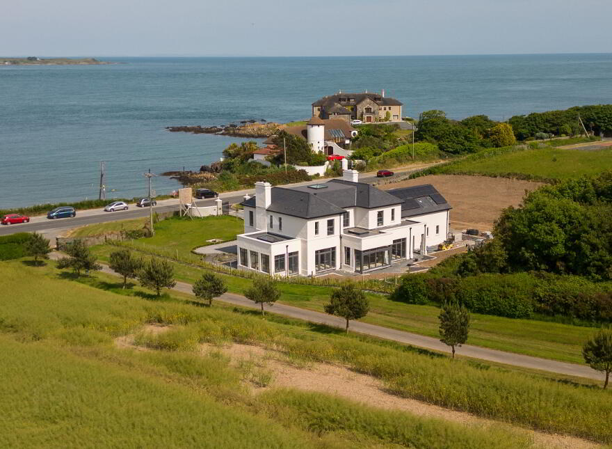 Lisnarede House, 176a Warren Road, Donaghadee, BT21 0PJ