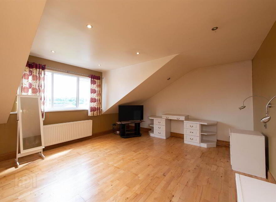 40 Saintfield Road, Crossgar, BT30 9HY