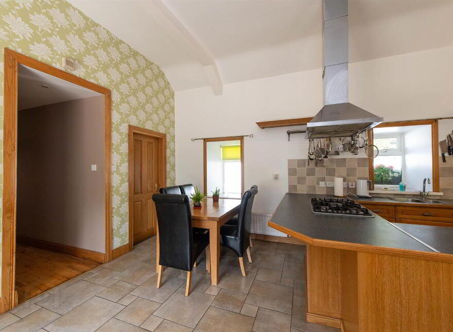 40 Saintfield Road, Crossgar, BT30 9HY