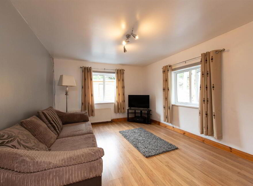 40 Saintfield Road, Crossgar, BT30 9HY