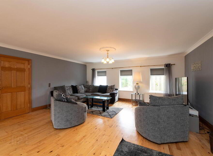 40 Saintfield Road, Crossgar, BT30 9HY