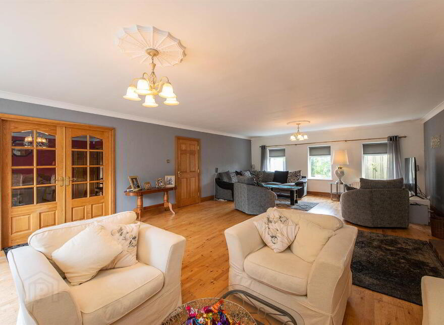 40 Saintfield Road, Crossgar, BT30 9HY