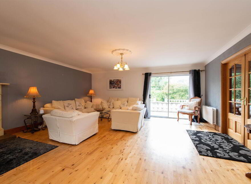 40 Saintfield Road, Crossgar, BT30 9HY