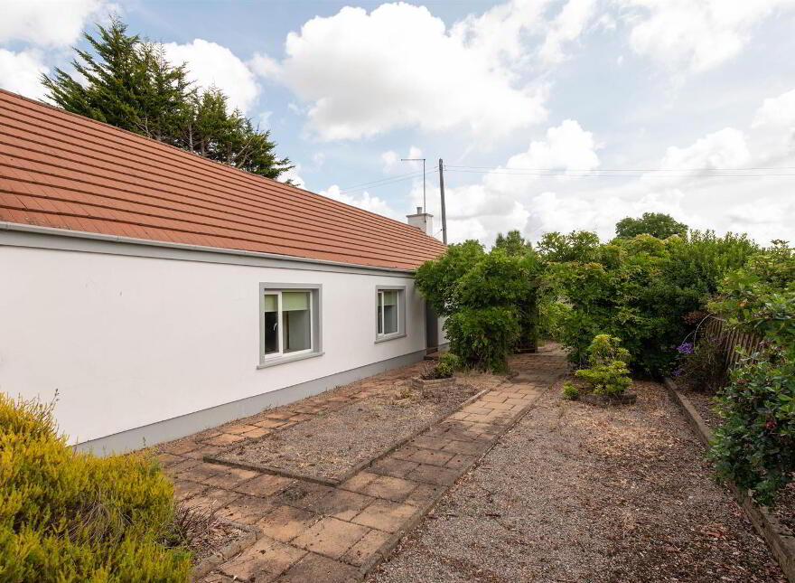 40 Saintfield Road, Crossgar, BT30 9HY
