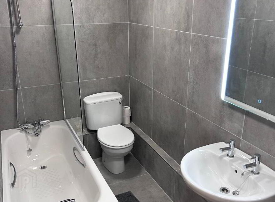 001 Bradbury Court, Behind Queens MBC Building, Belfast, BT9 7JL