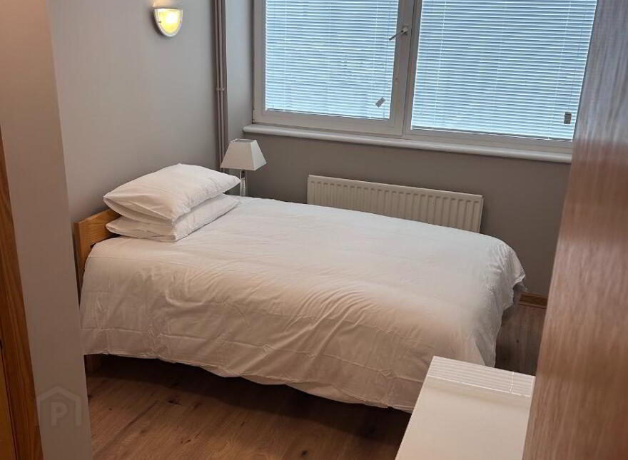 001 Bradbury Court, Behind Queens MBC Building, Belfast, BT9 7JL