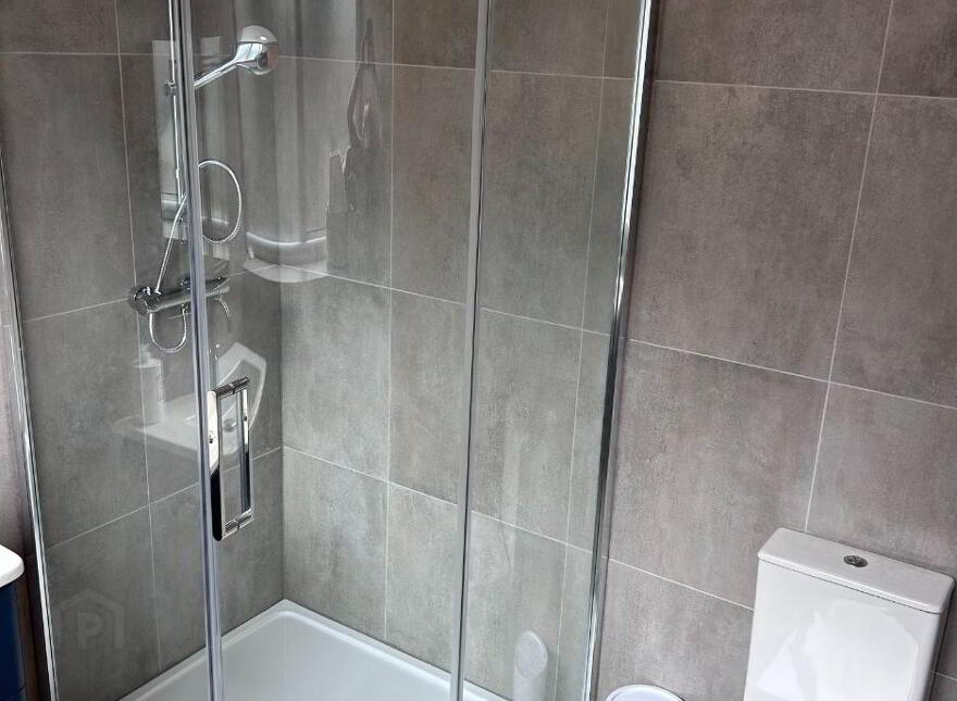001 Bradbury Court, Behind Queens MBC Building, Belfast, BT9 7JL