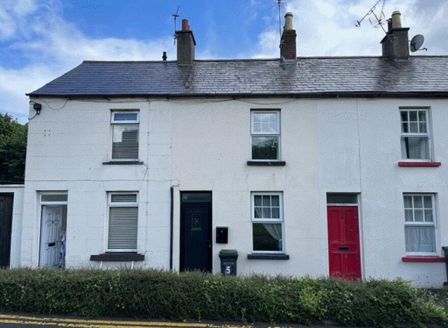 5 Robinsons Row, Carrickfergus, BT38 7DW photo