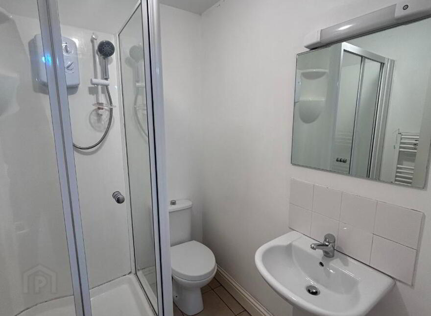 3, 71 Fitzroy Avenue, Belfast, BT7 1HT