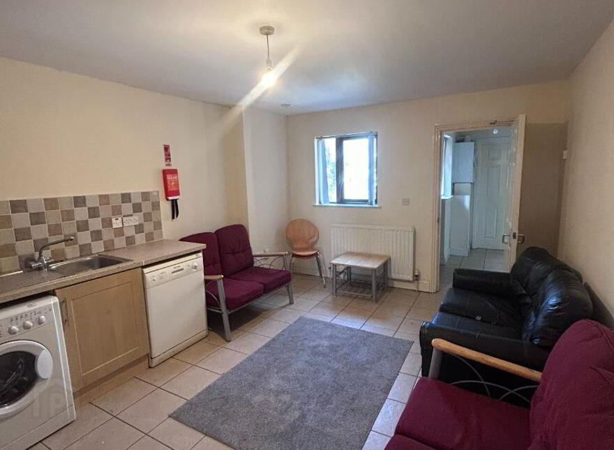 3, 71 Fitzroy Avenue, Belfast, BT7 1HT