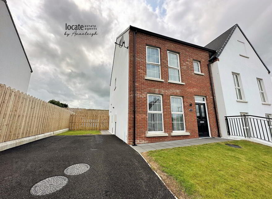 12a The Hillocks, Wateride, Derry/Londonderry, BT47 3FR photo