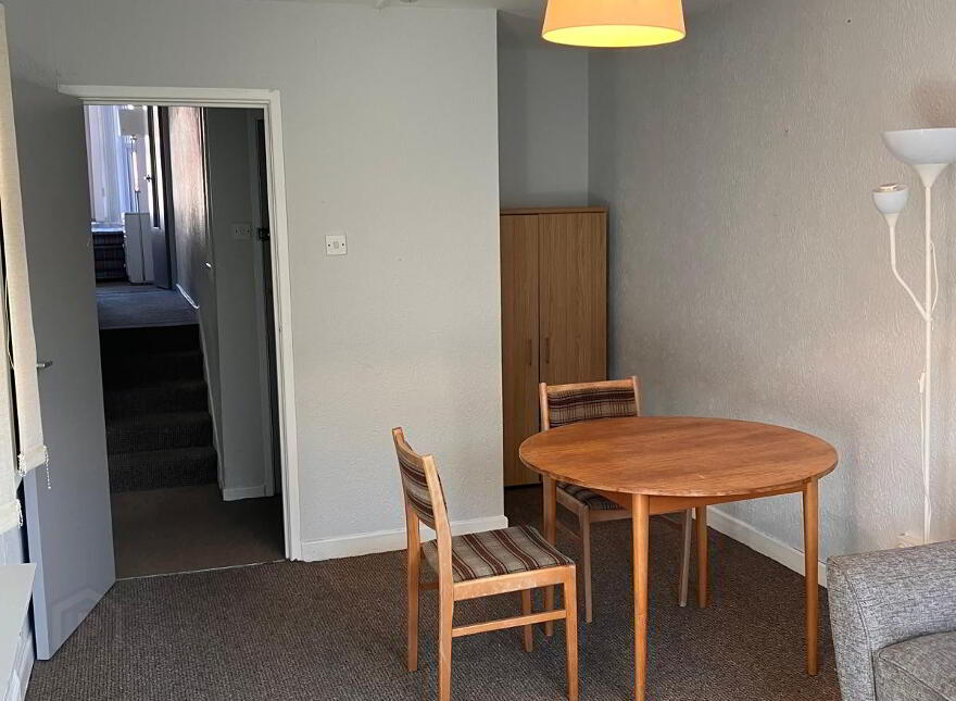 2, 82 Malone Avenue, Belfast, BT9 6ES