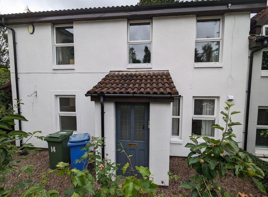 14 River Mews, Dunmurry, Belfast, BT17 9DZ photo