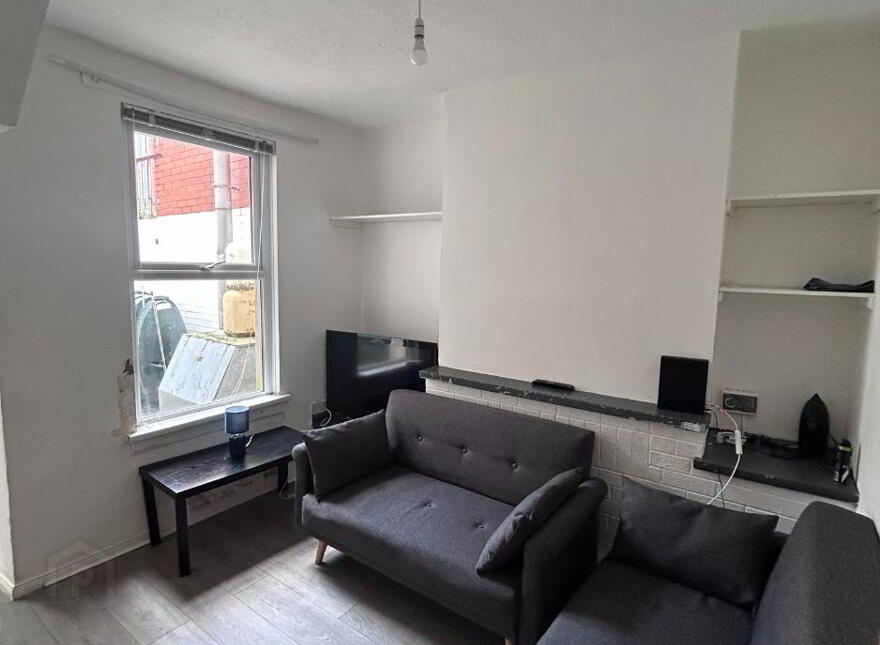 22 Carmel Street, Belfast, BT7 1QE