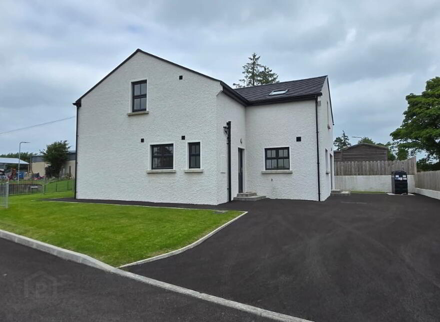 2 Esker Road, Dromore, Omagh, BT78 3JH