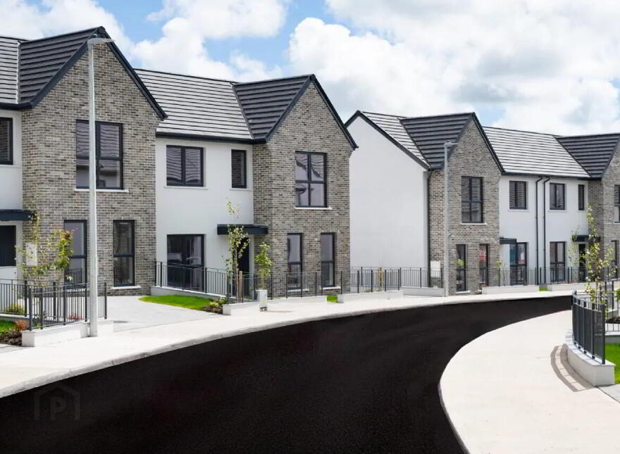 2 Bed Terrace, Lakeview, Castleredmond, Midleton
