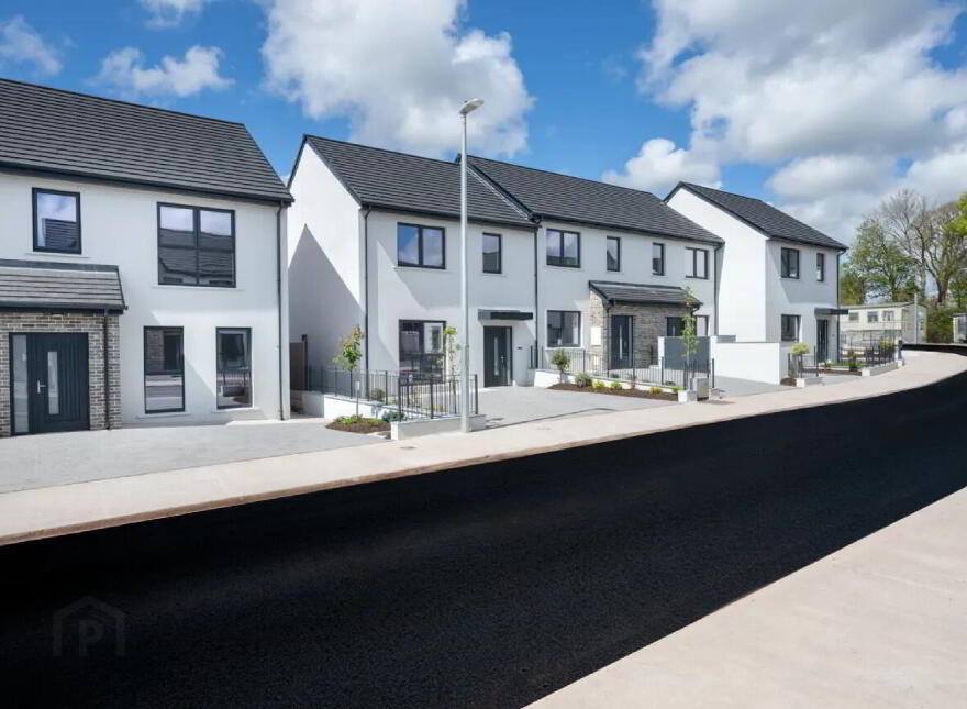 3 Bed Semi- Detached, Lakeview, Castleredmond, Midleton