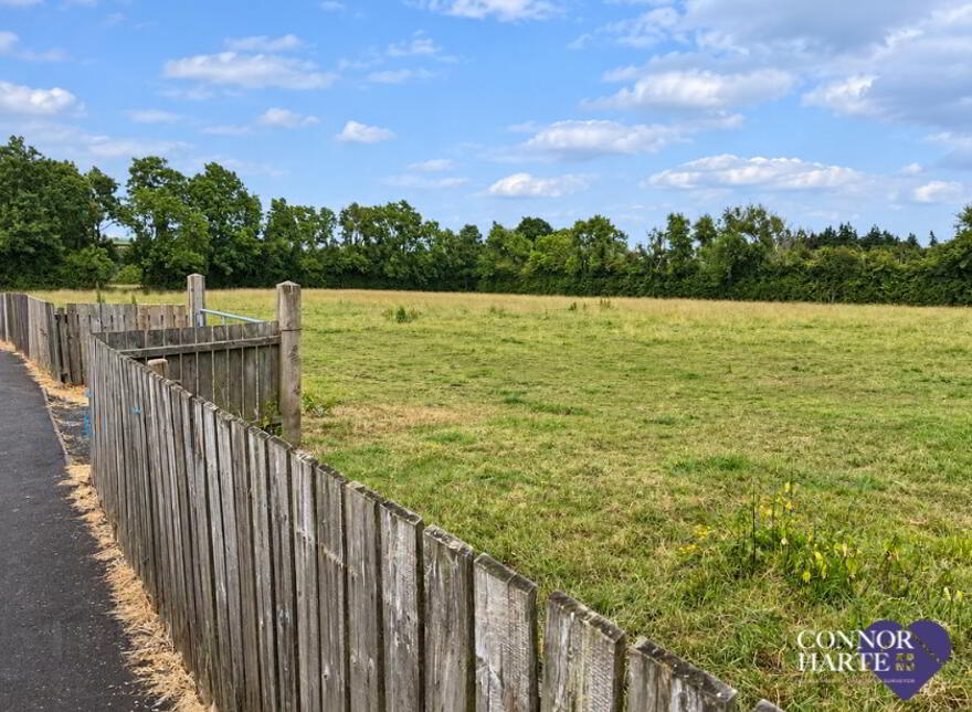 Lands, At The Crescent, Coagh, BT80 0BE
