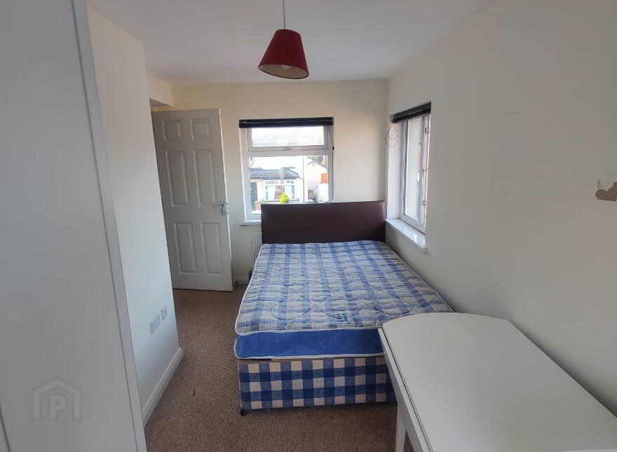 89 Ashley Avenue, Lisburn Road, Belfast, BT9 7BU