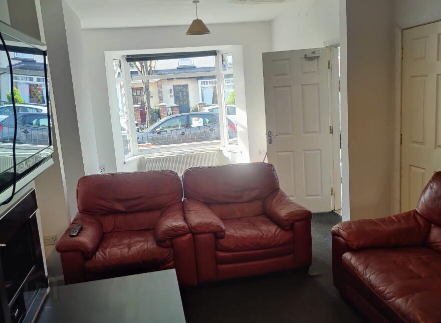 89 Ashley Avenue, Lisburn Road, Belfast, BT9 7BU