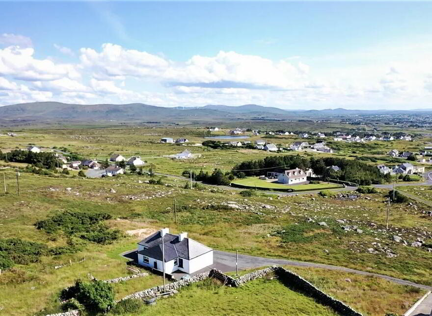 Chapel Road, Brinalack, Co. Donegal - Traditional Cottage, Derrybeg