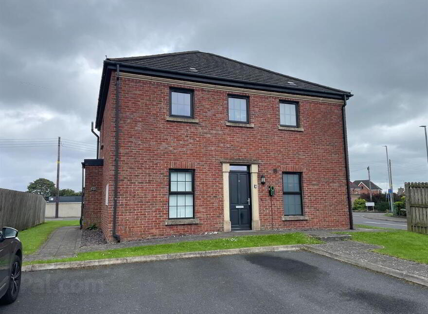 33 Lady Wallace Avenue, Lisburn, BT28 3GN photo