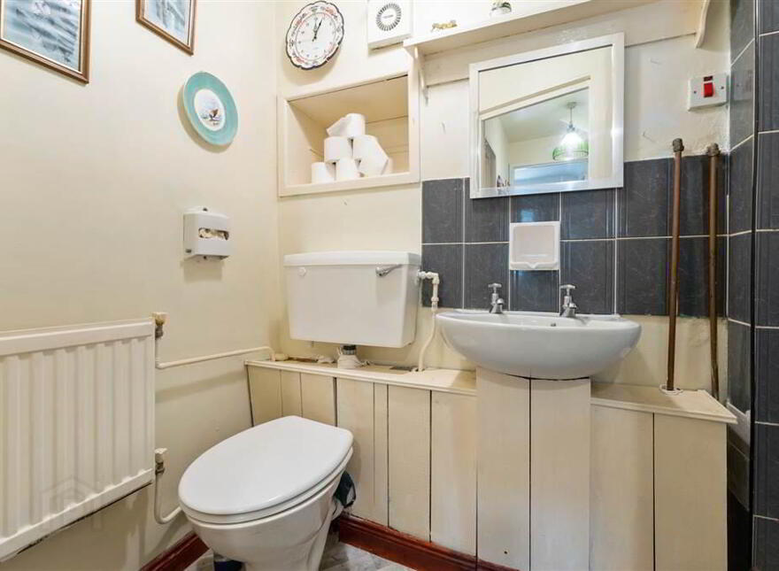 5 The Square, Strangford, BT30 7ND