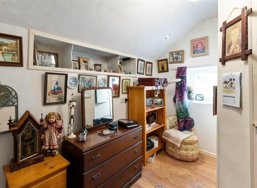 5 The Square, Strangford, BT30 7ND
