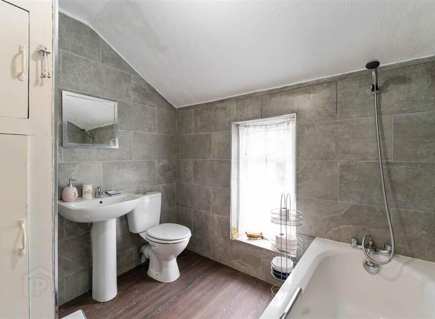 5 The Square, Strangford, BT30 7ND