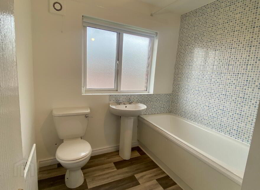 195 Hillcrest, Waterside, Londonderry, BT47 6GE