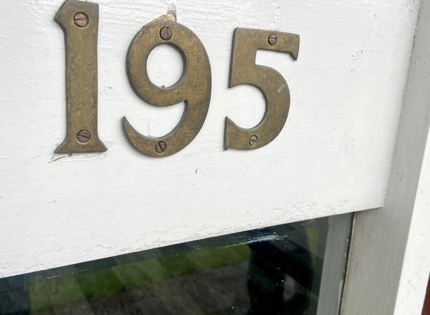 195 Hillcrest, Waterside, Londonderry, BT47 6GE