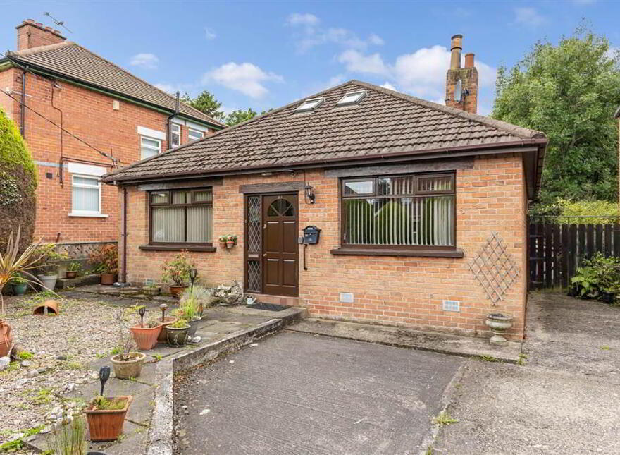8a Thornleigh Gardens, Bangor, BT20 4NW photo