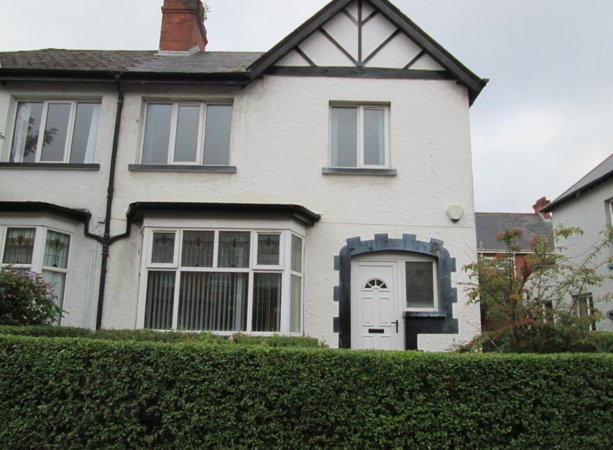 Great House, 56 Wellesley Avenue, Queens Quarter!, Belfast, BT9 6DH photo