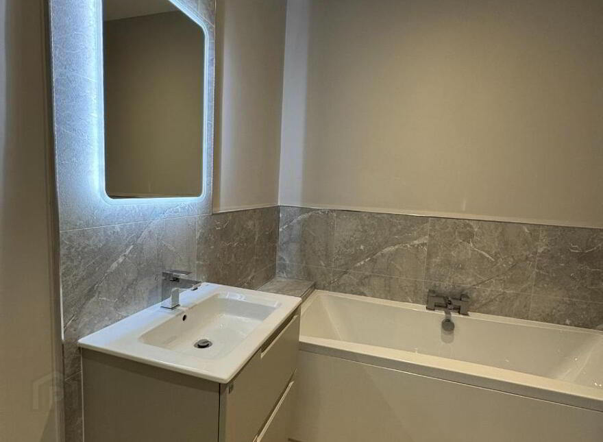 The Mansion House Apt 2, Lacefield, Upper Newtownards Road, Belfast