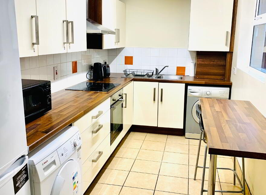 Balfour Avenue, Room 3, All Bills Included, Belfast, BT7 2EX