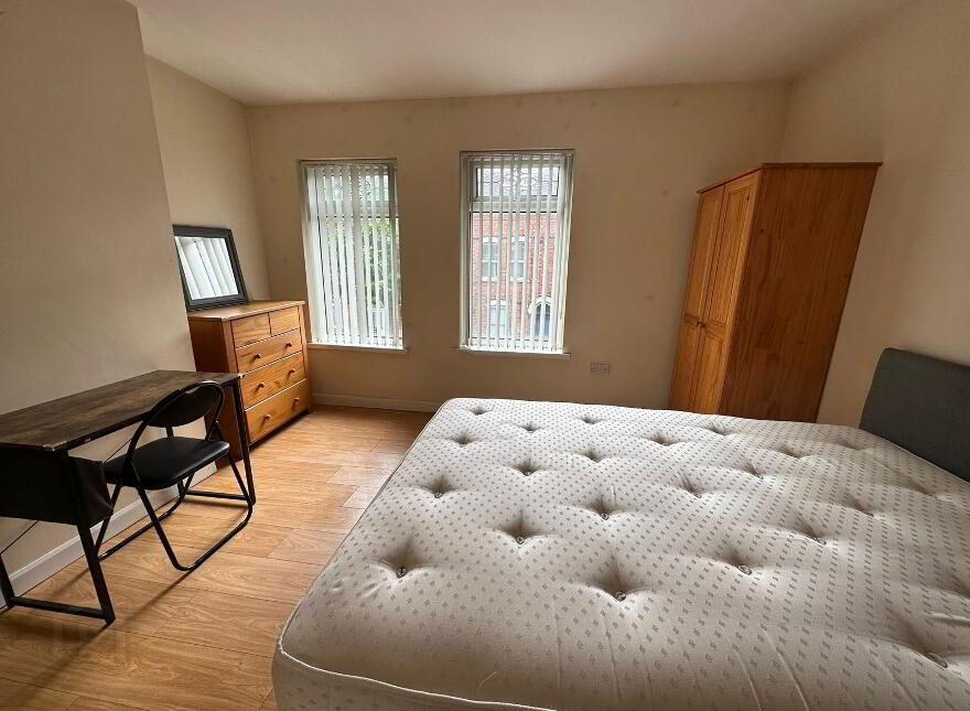 Balfour Avenue, Room 3, All Bills Included, Couple Accepted, Belfast, BT7 2EX
