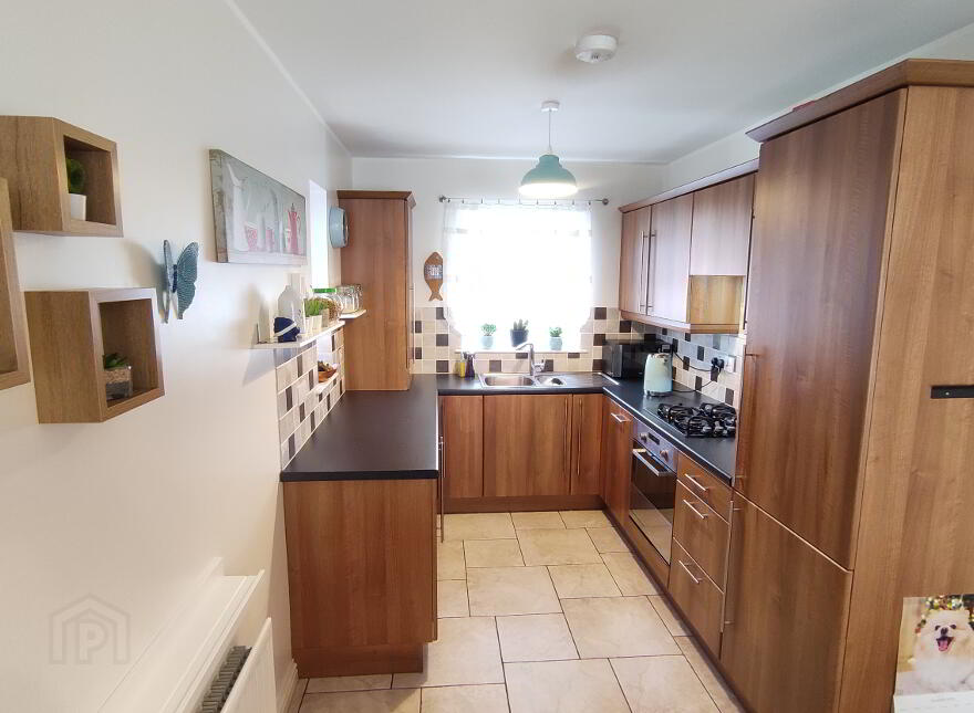55 Bay Rd Manor, Larne, BT40 1FG