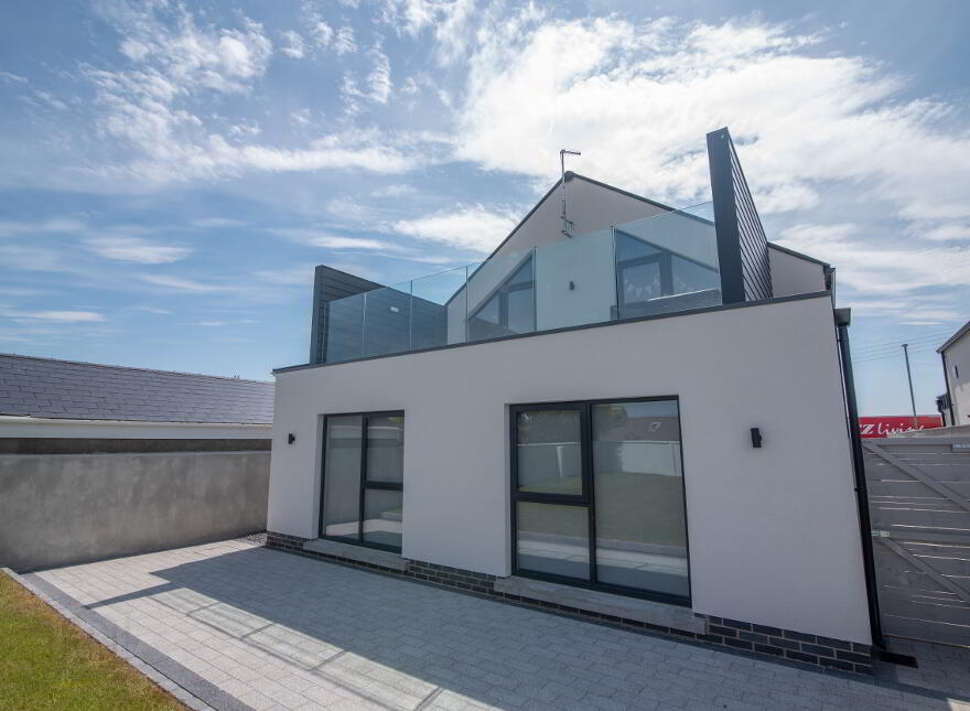 11 Queenora Avenue, Portstewart, BT55 7TW