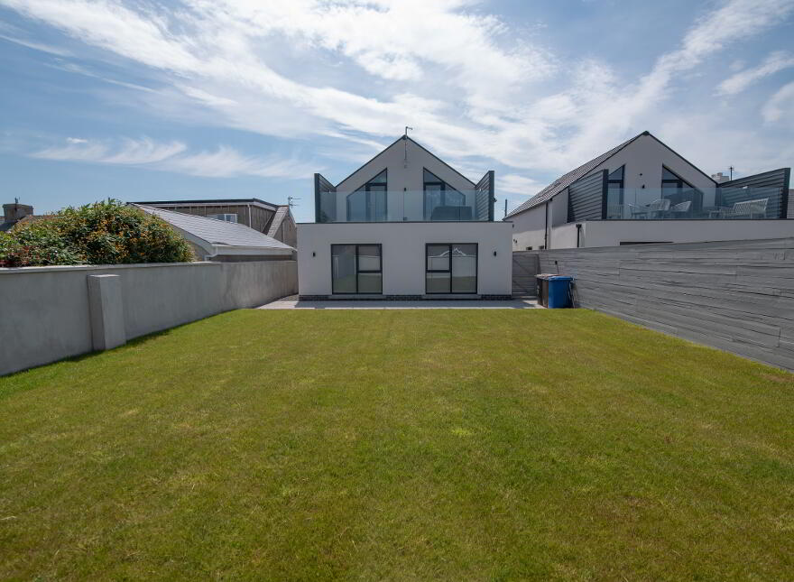 11 Queenora Avenue, Portstewart, BT55 7TW