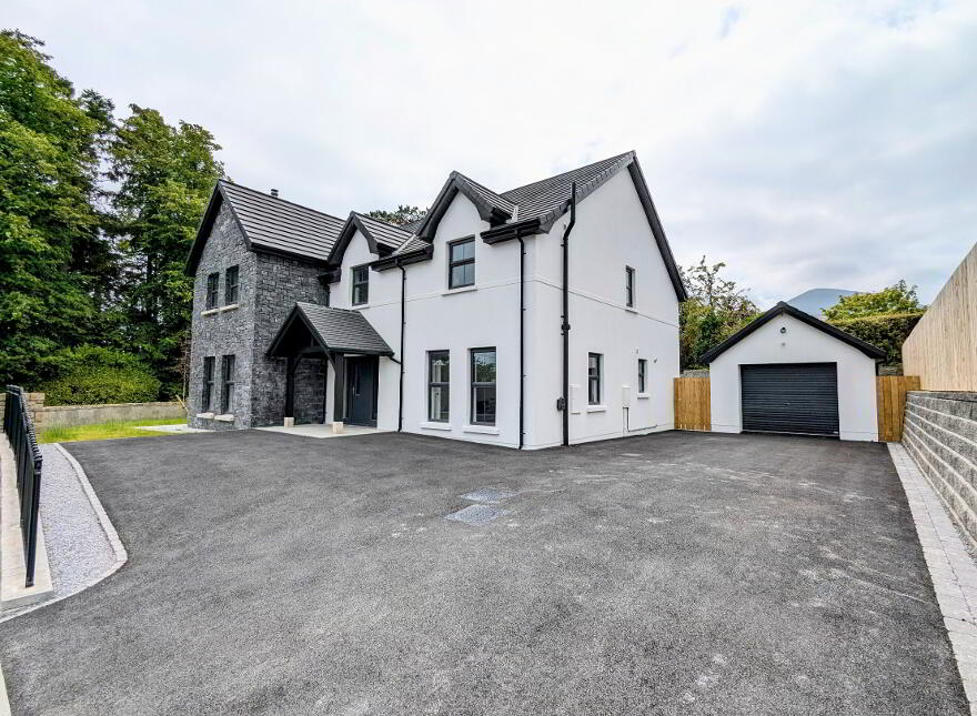 The Croob Special, Iveagh Hall, Tollymore Road, Newcastle, BT33 0FU photo