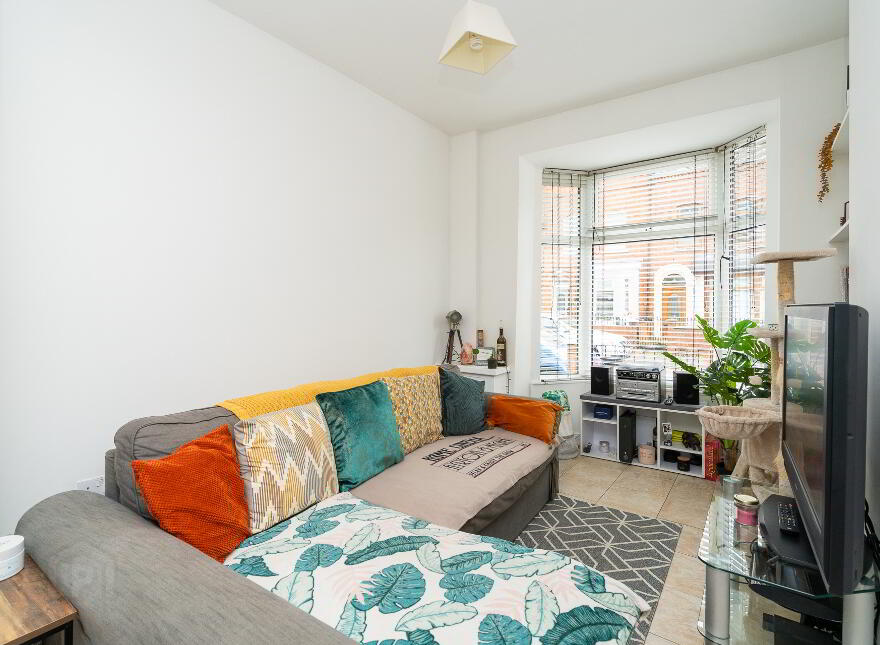 NON-HMO, 35 Farnham Street, Belfast, BT7 2FL