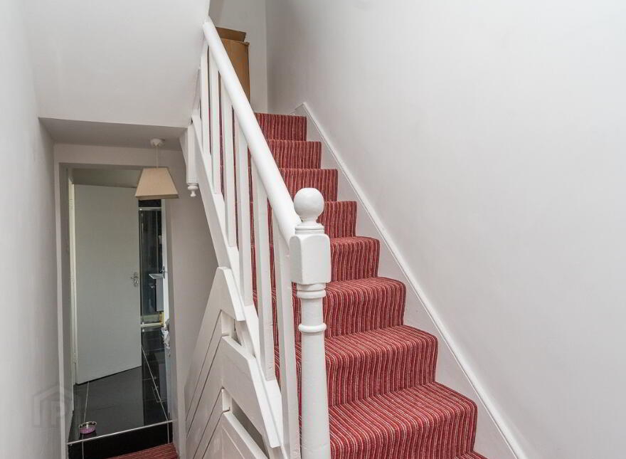 NON-HMO, 35 Farnham Street, Belfast, BT7 2FL