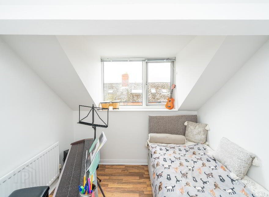 NON-HMO, 35 Farnham Street, Belfast, BT7 2FL