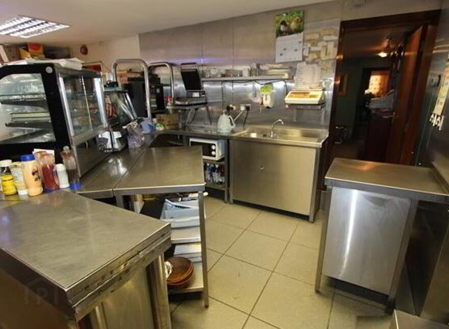 Lakeview Bar, Shop And Forecourt, Castleblayney, Monaghan, A75TV79
