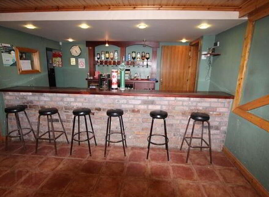 Lakeview Bar, Shop And Forecourt, Castleblayney, Monaghan, A75TV79