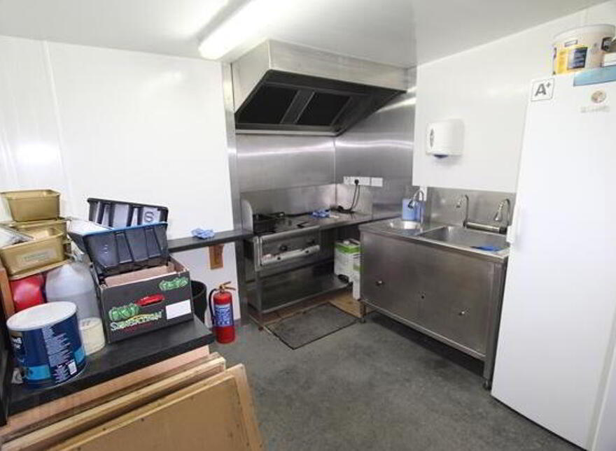 Lakeview Bar, Shop And Forecourt, Castleblayney, Monaghan, A75TV79