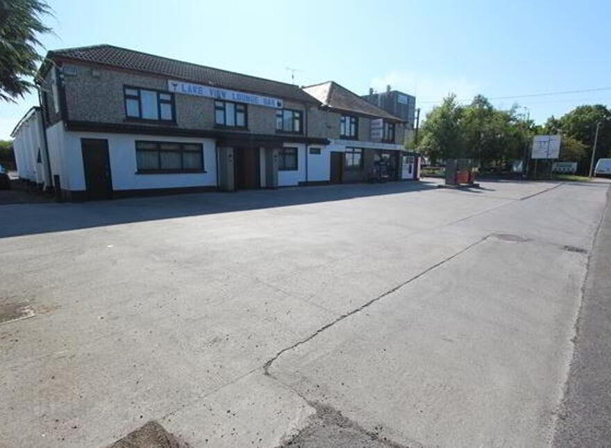 Lakeview Bar, Shop And Forecourt, Castleblayney, Monaghan, A75TV79