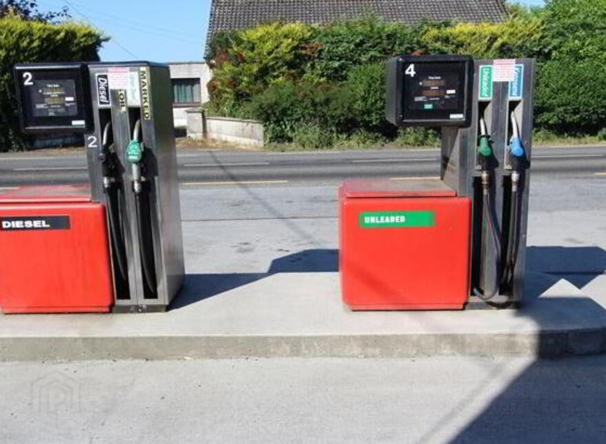 Lakeview Bar, Shop And Forecourt, Castleblayney, Monaghan, A75TV79