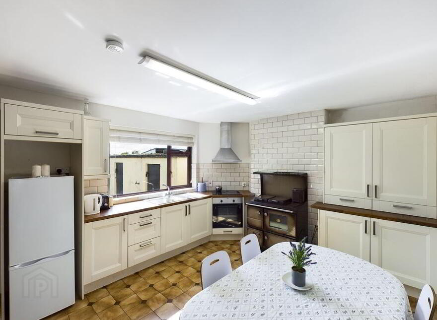 3 Ballybrone Cottages, Deerpark, Turloughmore, H65FF95